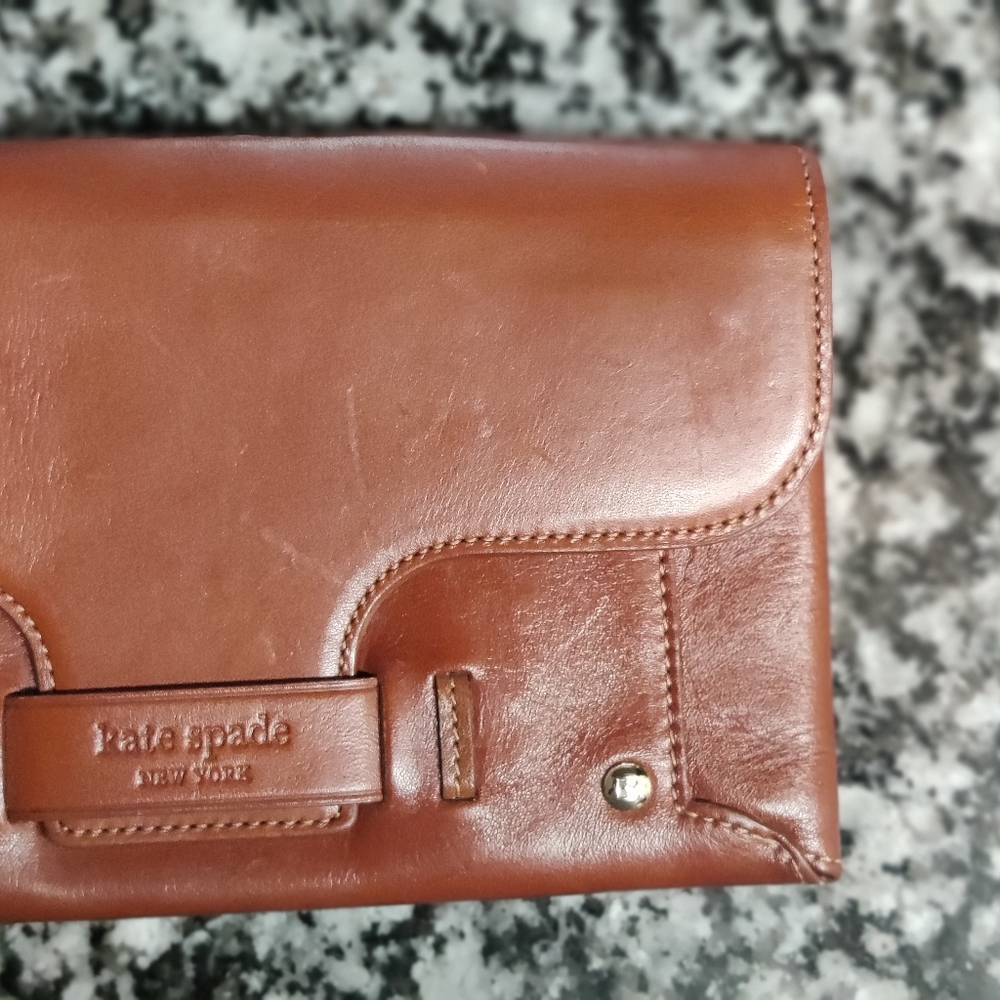 Kate Spade Wristlet - Picture 3 of 14
